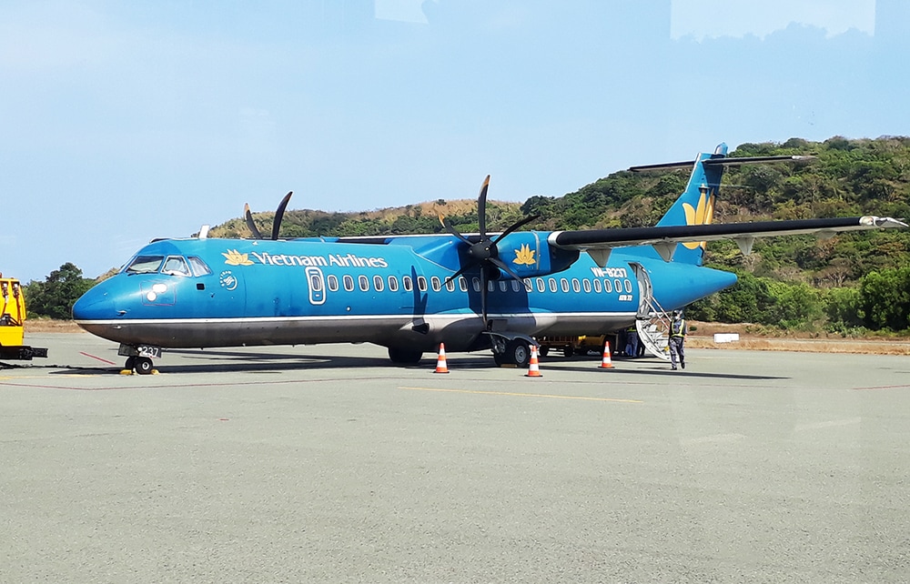 Vietnam Airlines hiện đang khai thác các tuyến bay thẳng tới Côn Đảo với tần suất lên đến 17 chuyến/ngày
